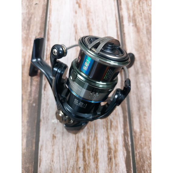 Котушка Favorite Blue Bird 2000S (2025), низькопрофільна шпуля, підшип. 9+1, швидкість: 5.2:1, Размер шпули: 2000S, фото , изображение 12