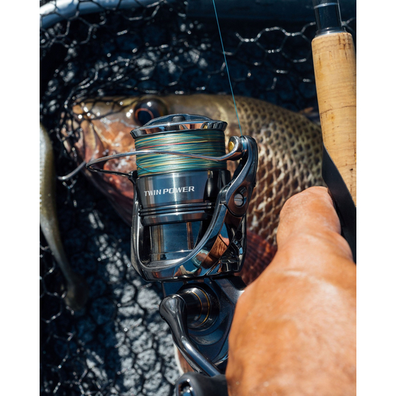 Котушка Shimano Twin Power FE 4000 PG (2024), підшип: 9+1, перед. число: 4.4:1, Розмір шпулі: 4000PG, фото , изображение 12