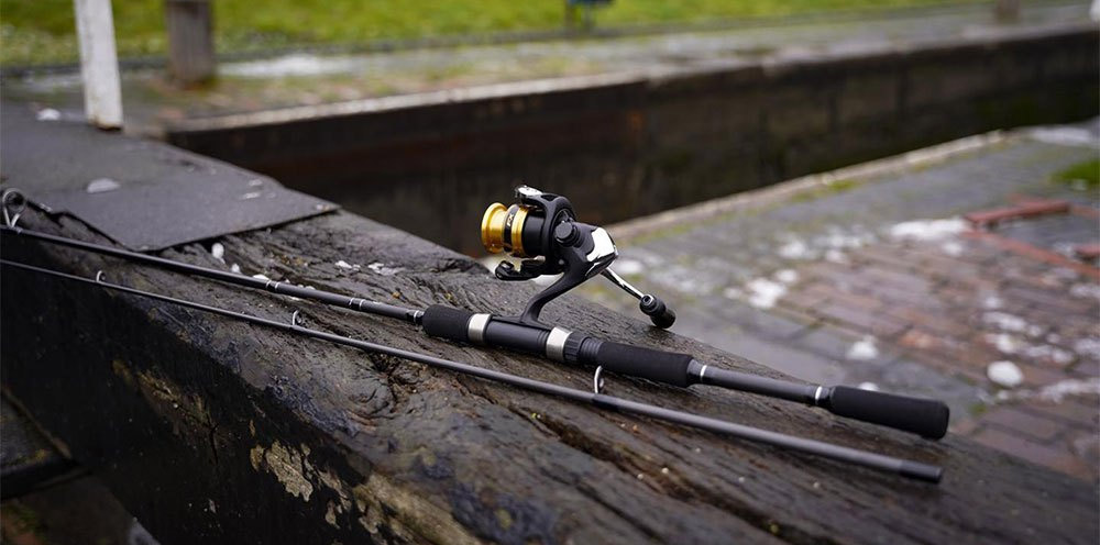 Набор: Спиннинг Shimano FX XT 