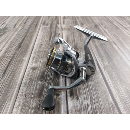 SHIMANO:: Катушка Shimano Sedona FJ 2500S (подшип. 3+1