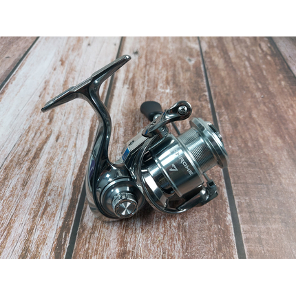 Котушка Select Chrome 2000S (6+1 підшипник) — спінінгова з низькопрофільною шпулею, для тонких шнурів, Розмір шпулі: 2000S, фото , изображение 7