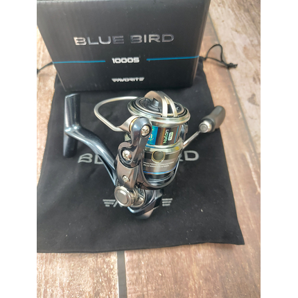 Котушка Favorite Blue Bird 1000S (2025), низькопрофільна шпуля, підшип. 9+1, швидкість: 5.2:1, Розмір шпулі: 1000S, фото , изображение 8