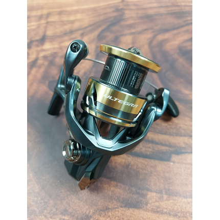 SHIMANO:: Катушка Shimano Ultegra 25 FD C3000 (5+1 подшипник, 5.1